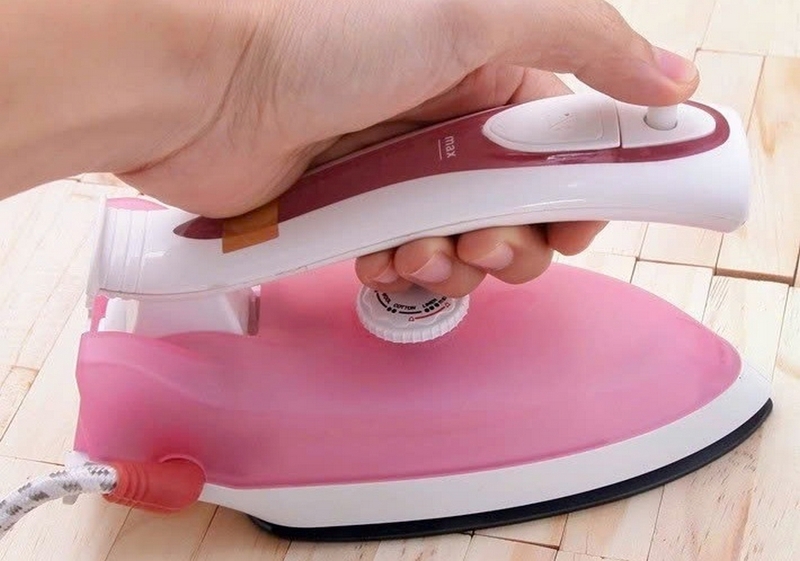 Bàn ủi mini du lịch Philips ảnh 1