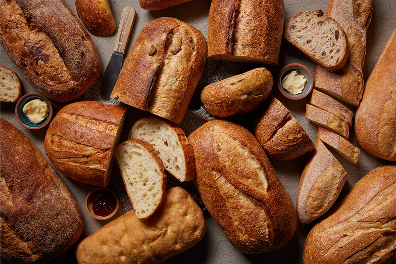 Bread là danh từ chỉ bánh mì theo nghĩa chung nhất trong tiếng Anh