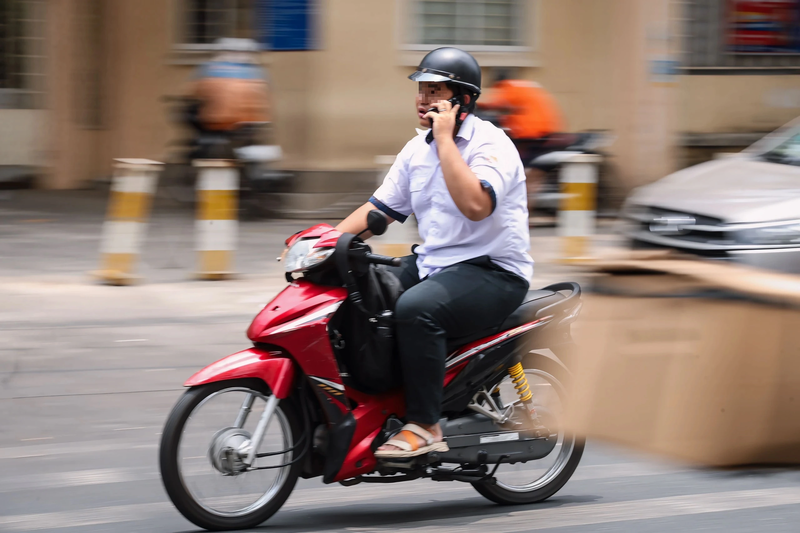 Bao nhiêu tuổi được thi bằng lái xe máy 3.png