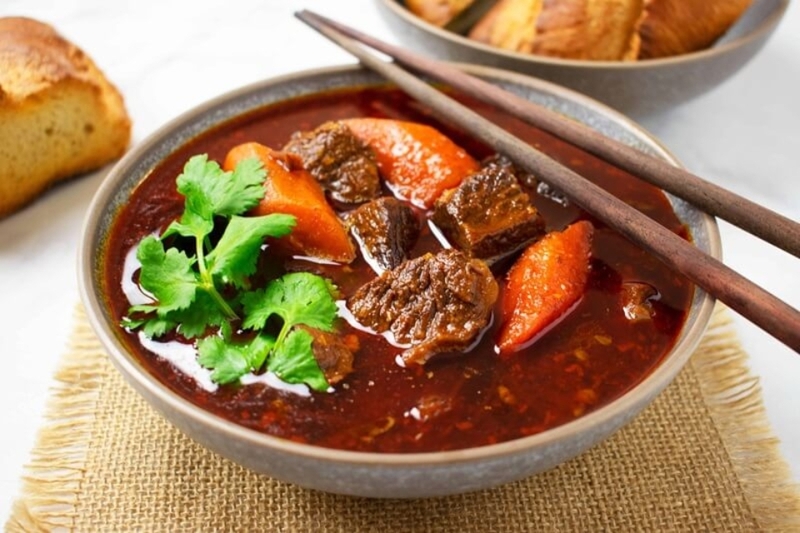 Lợi ích dinh dưỡng và cách thưởng thức bò kho một cách lành mạnh