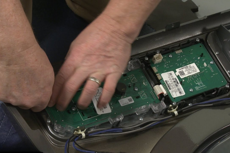 Bo mạch điều khiển IC gặp trục trặc