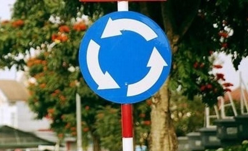 Bùng binh là gì ảnh 2
