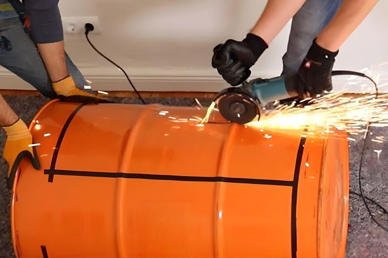 Bước 1 Cắt và tạo hình thùng phi