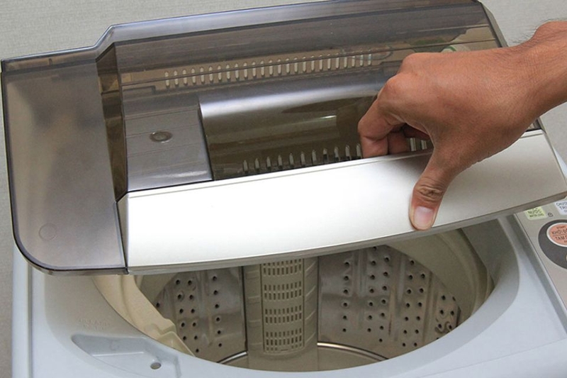 Bước 1 Kiểm tra tổng thể máy giặt trước khi tháo
