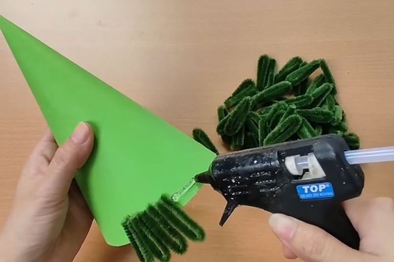 Bước 3_ Ghép tán lá vào thân cây