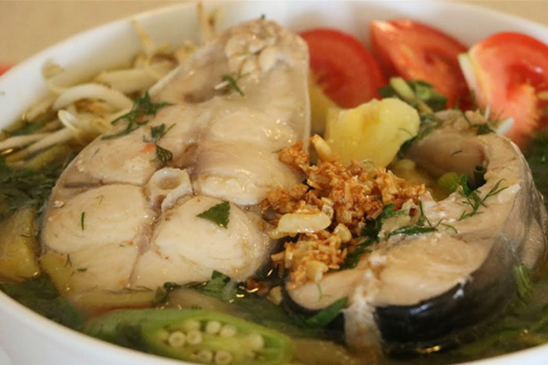 Cá thu một nắng nấu canh chua
