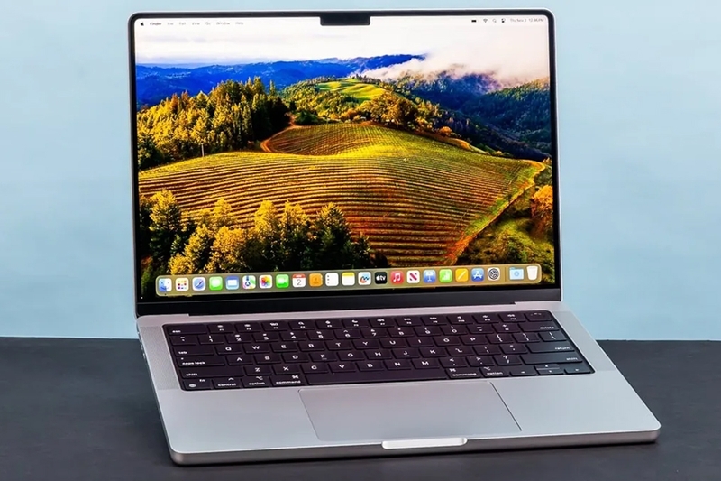 Điểm nhấn đắt giá với màn hình Liquid Retina XDR (công nghệ Mini-LED) kích thước 14.2 inch hoặc 16.2 inch