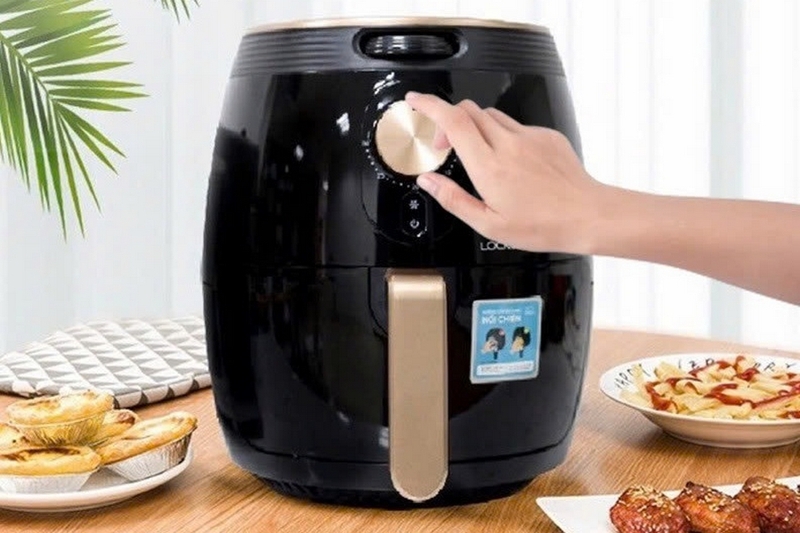 C&aacute;c k&yacute; hiệu tr&ecirc;n nồi chi&ecirc;n kh&ocirc;ng dầu Lock&Lock ảnh 2