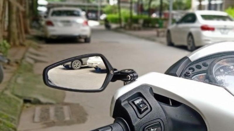 Các loại gương chiếu hậu xe máy đạt chuẩn hình 2