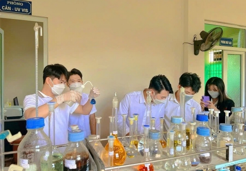 Các trường đại học ở Nha Trang ảnh 3