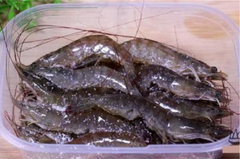 Bảo quản tôm bằng nước muối
