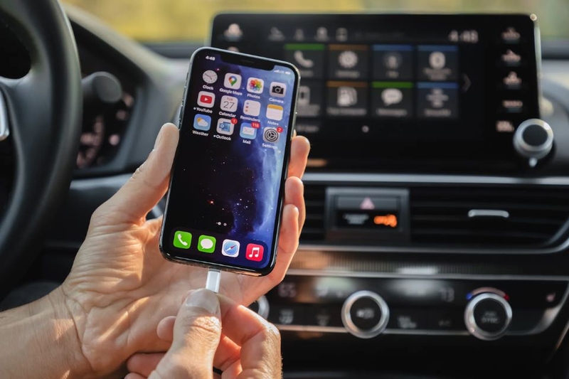 Không kết nối được Apple CarPlay hoặc Android Auto
