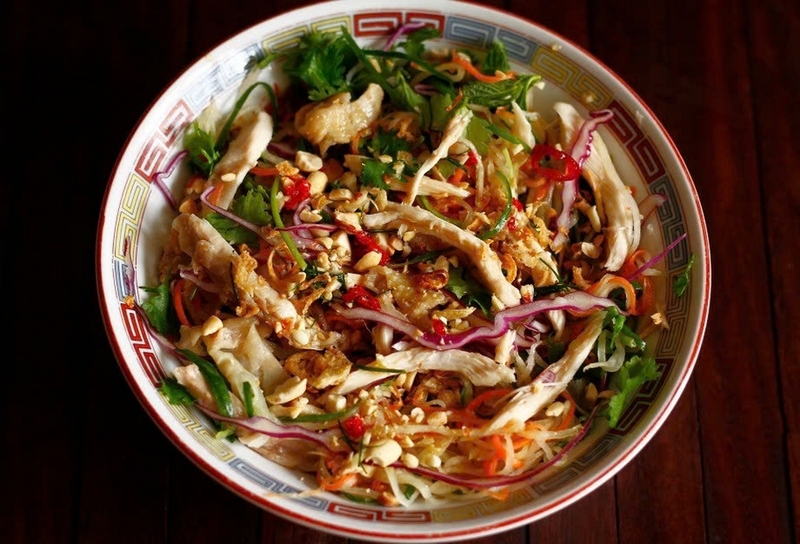 Cách làm gỏi ngũ sắc từ thịt gà ảnh 5