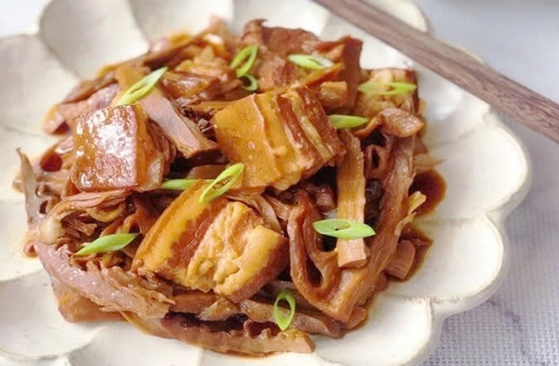 Cách làm thịt kho măng khô miền Trung ảnh 6