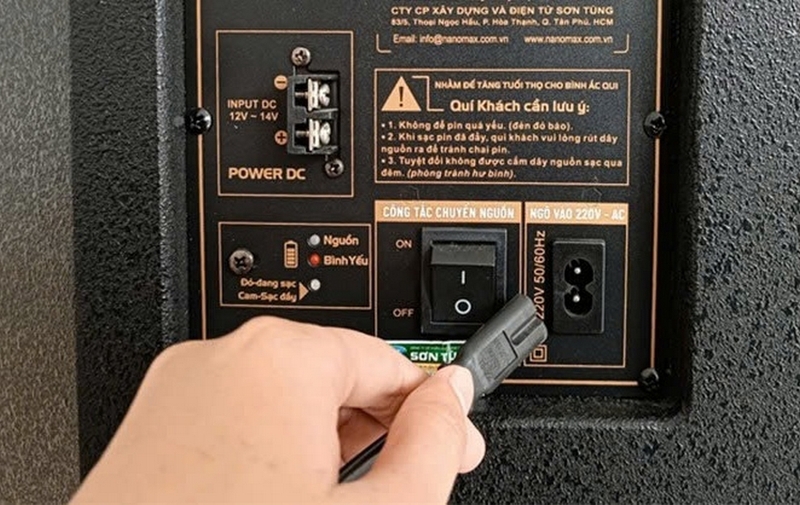 Cách sạc pin loa kéo Nanomax ảnh 2