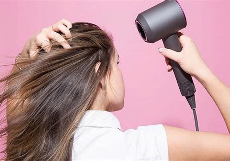 Cách sử dụng máy sấy tóc ảnh 2