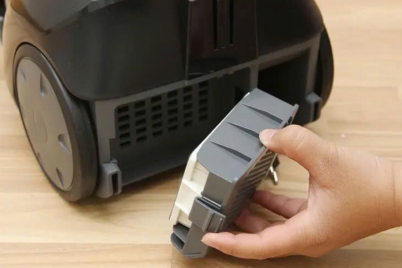 Cách tháo máy hút bụi Panasonic ảnh 2