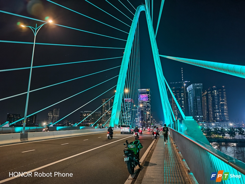Camera-gimbal-Honor-Robot-Phone-30.jpg