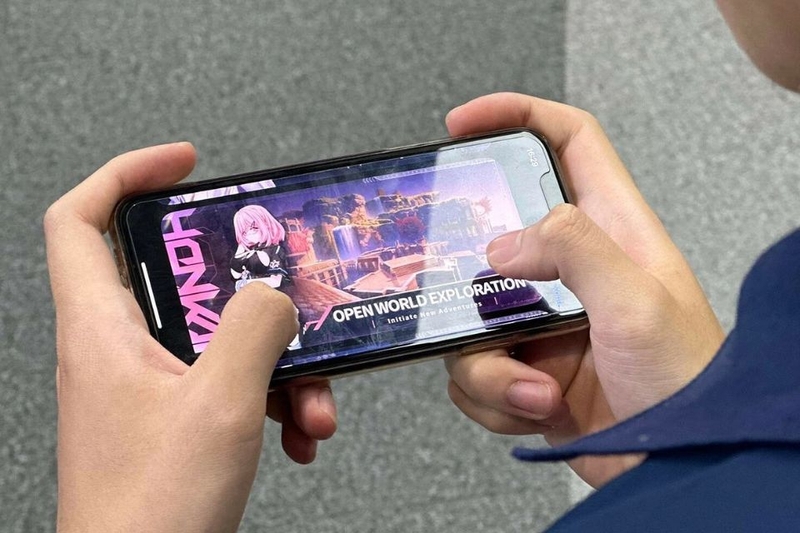 Chip Dimensity 700 chơi game tốt không