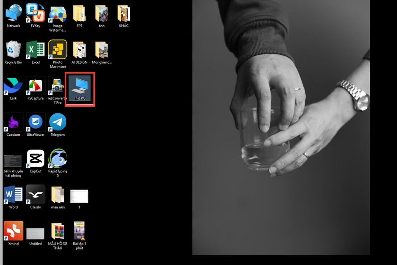 Chọn This PC