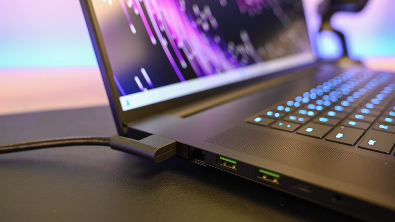 Có nên cắm sạc laptop gaming liên tục không 2.png