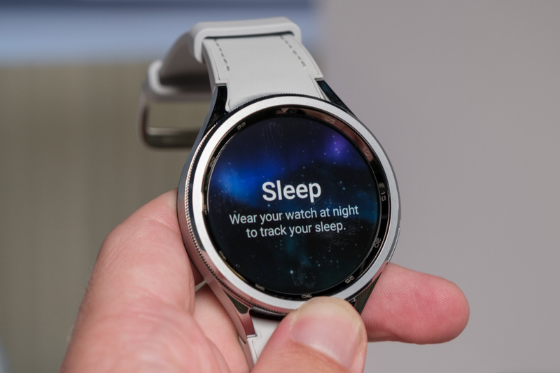 Có nên đeo đồng hồ thông minh khi ngủ không 3.png
