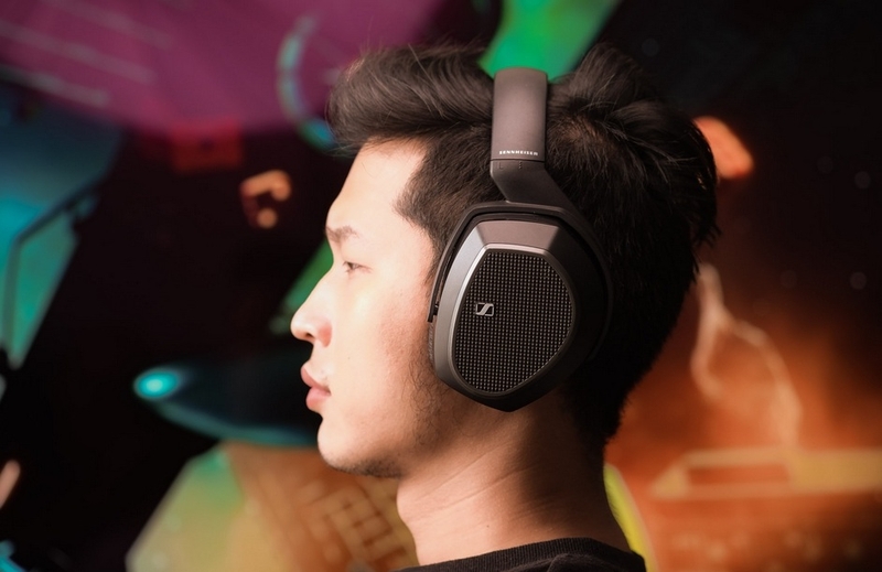 Có nên đeo headphone khi xem TV không ảnh 2