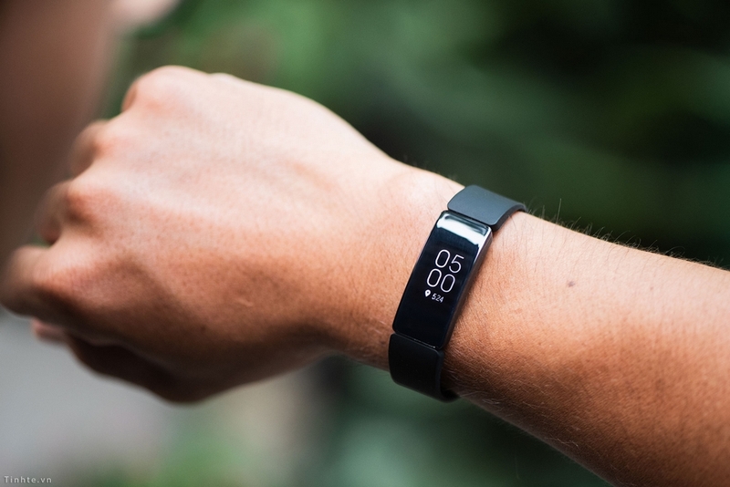 Có nên mua vòng tay thông minh Fitbit ảnh 1