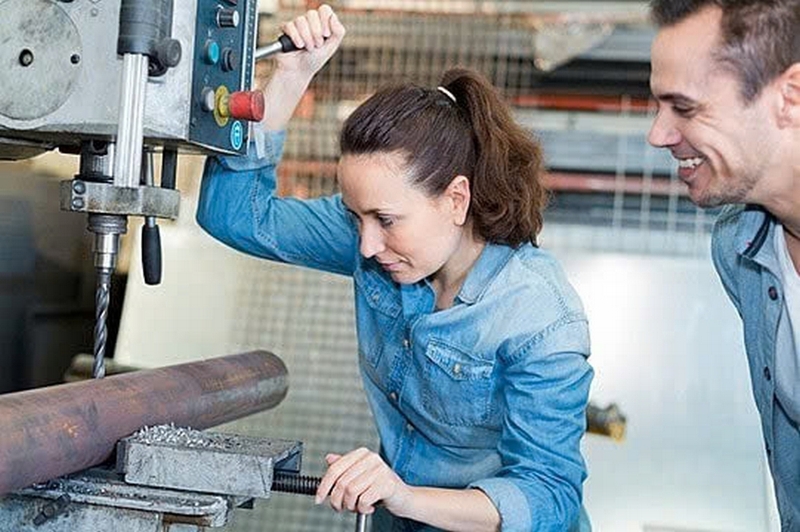 Có nên sử dụng máy khoan bàn ảnh 4