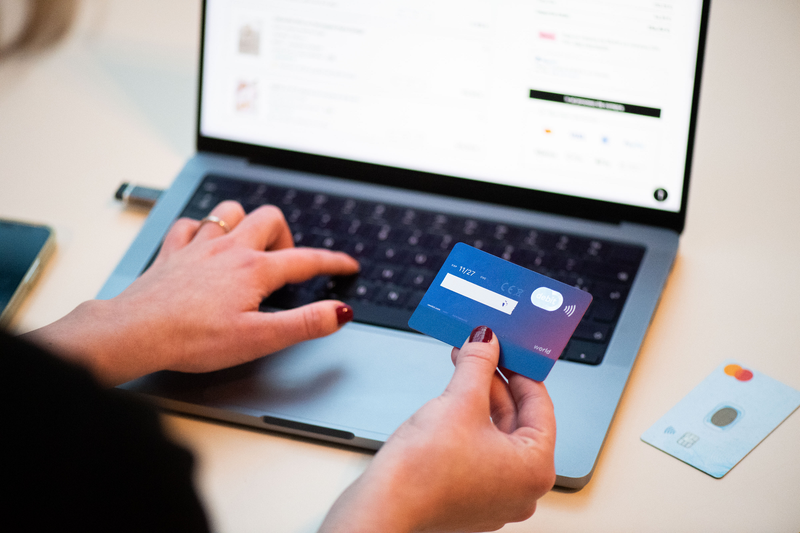Internet giúp dữ liệu kết nối theo thời gian thực