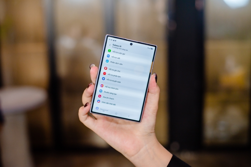 Trên tay Samsung Galaxy Z Fold8 - 19