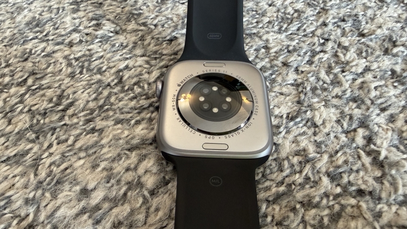 Đánh giá Apple Watch Series 11 3.jpg