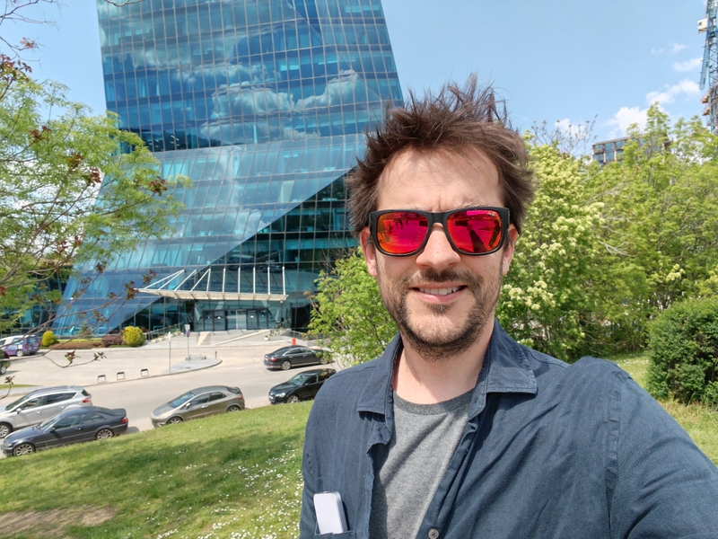 Đánh giá Honor 600 selfie.jpg