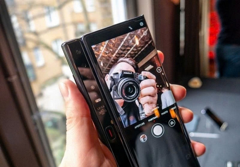 Đánh giá Huawei Mate X ảnh 3