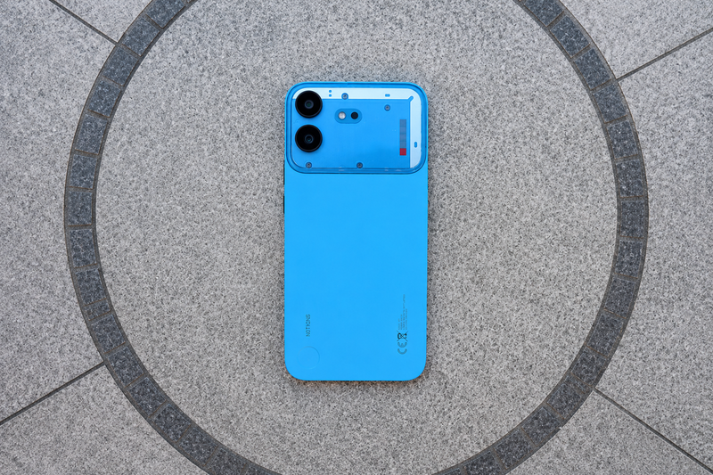 Chi tiết đánh giá Nothing Phone (4b) - 2