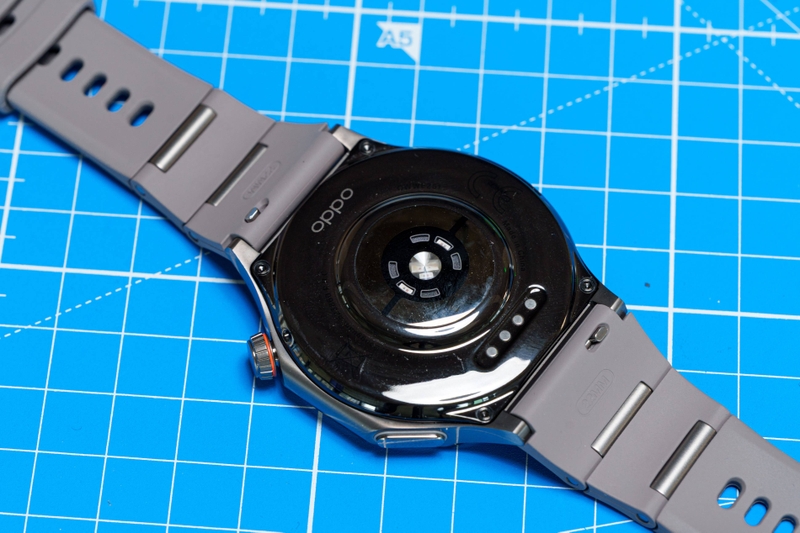 Đánh giá OPPO Watch X3 2.jpg