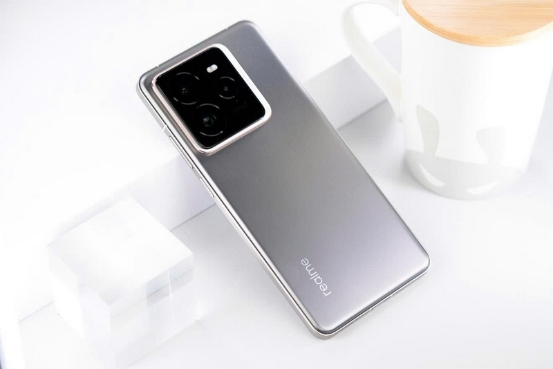 Đánh giá Realme GT 7 Pro ảnh 1