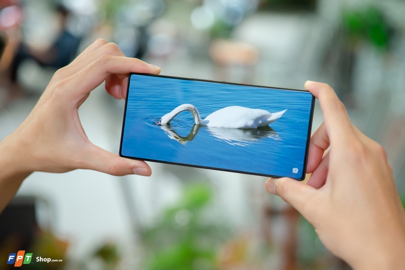 RedMagic 10 Pro sở hữu màn hình AMOLED 6.85 inch, độ phân giải 1.5K