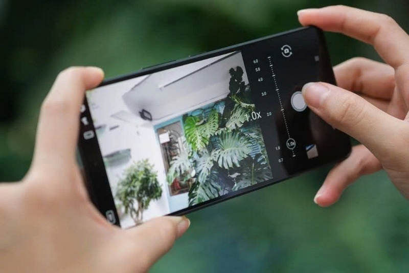 Đánh giá Sharp AQUOS R7 ảnh 3
