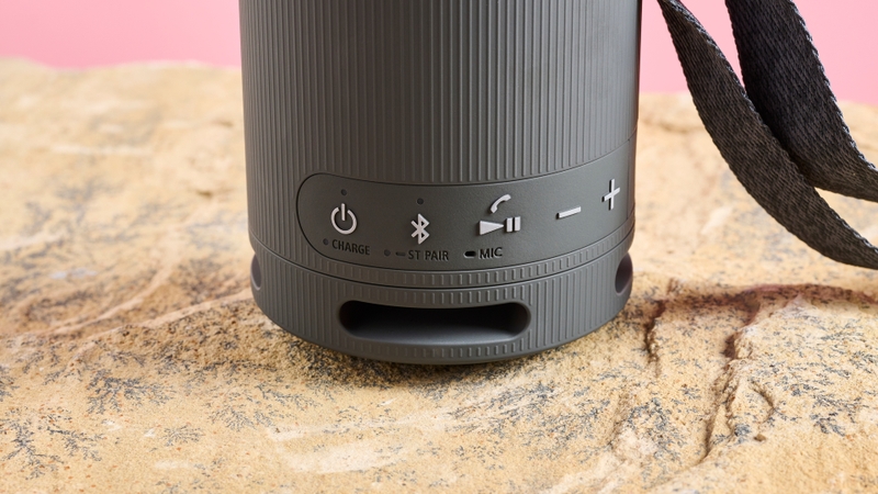 Đánh giá Sony SRS-XB100 4.jpg