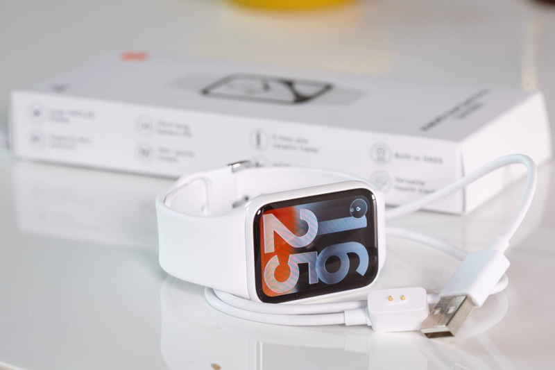 Đánh giá Xiaomi Smart Band 10 Pro 1.jpg