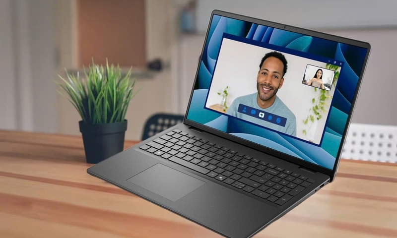Đánh giá laptop Dell 16 DC16250 - C7U161W11BLU ảnh 6