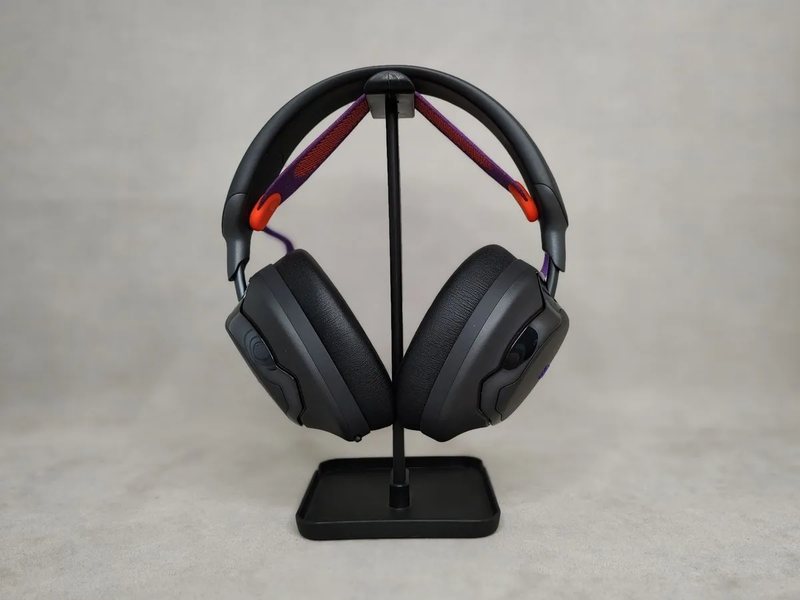 Đánh giá tai nghe JBL Quantum 950 9.png