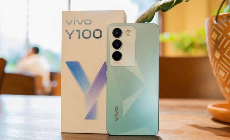 Đánh giá vivo Y100 ảnh 1