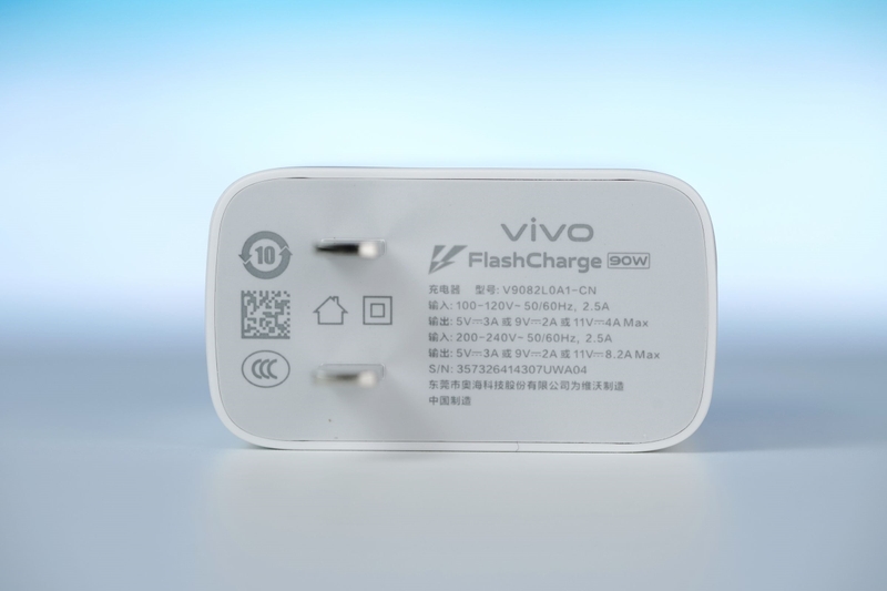 Chi tiết đánh giá vivo Y600 Turbo - 2