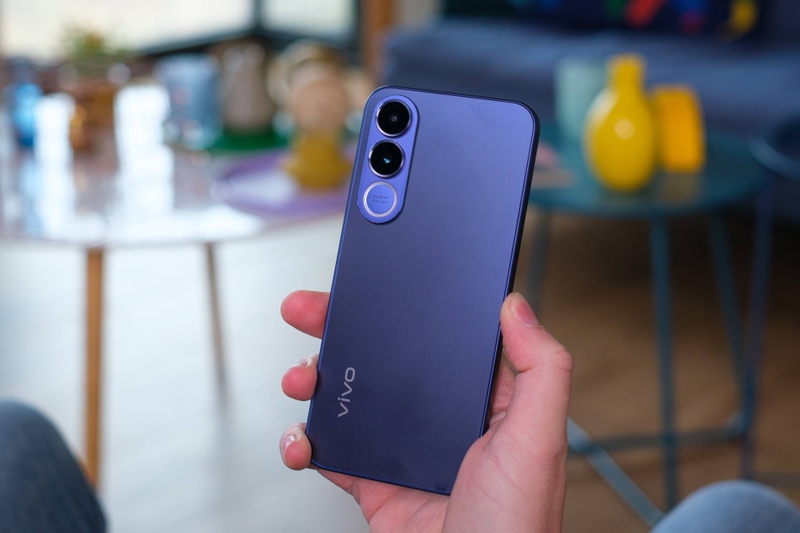 Đánh giá vivo v70 fe 3.jpg