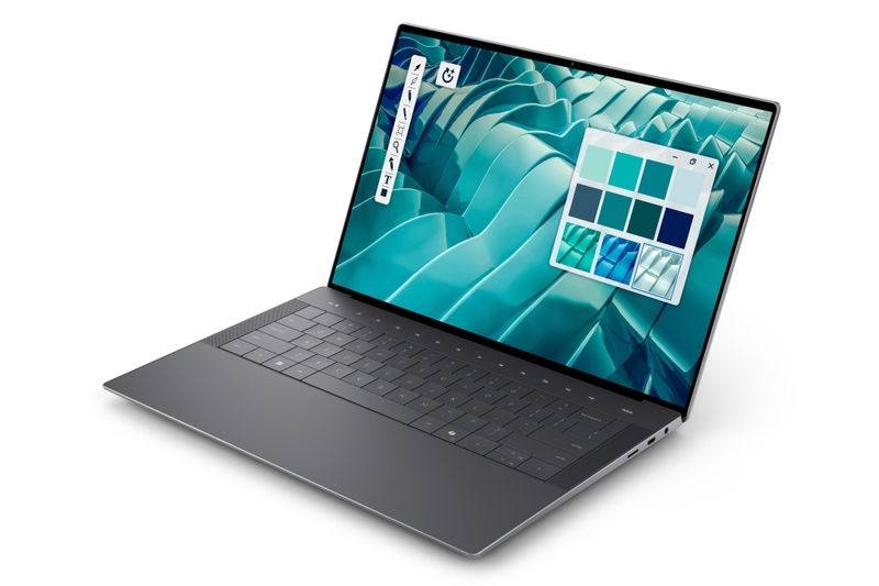 RAM 32 GB LPDDR5X và SSD 1 TB cho đa nhiệm chuyên sâu