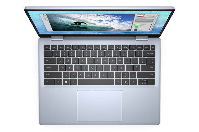 Dell Inspiron 14 5440 được trang bị bàn phím full-size với đèn nền màu Ice Blue