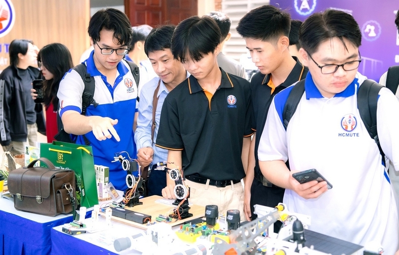 Điểm chuẩn Đại học Công nghệ Kỹ thuật TPHCM 2026 ảnh 3