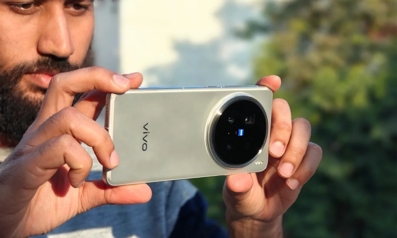 Điện thoại có camera Zeiss 6.jpg